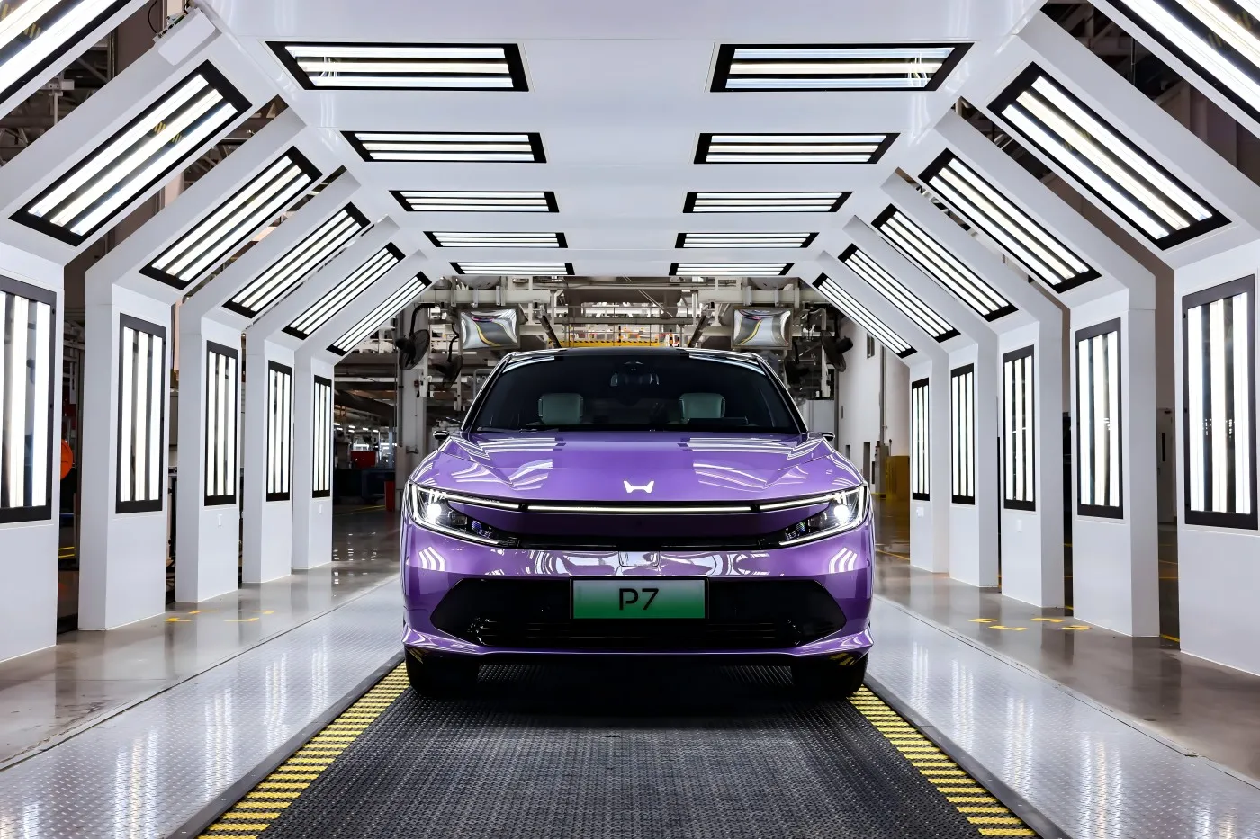GAC Honda P7 ресми түрде өндірістік желіні шығарды. Ол орта өлшемді жол талғамайтын көлікпен орналастырылған және болашақта тағы екі электромобильді іске қосылады деп күтілуде.