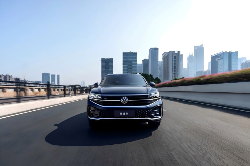 Көрініс және конфигурация жаңартылды: жаңа Volkswagen Touareg 2.0Tsi Ruiying нұсқасы іске қосылды, бағасы 558,800 юань